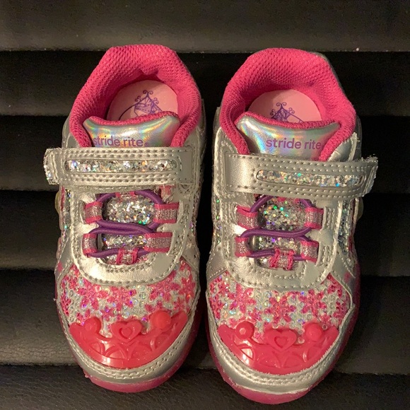 New in box stride rite frozen light up shoes - sz 6.5 - Picture 3 of 5